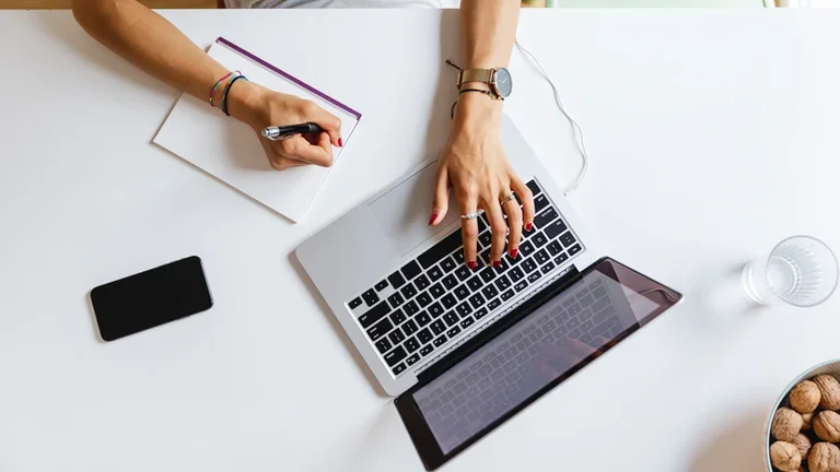 Using laptop to study