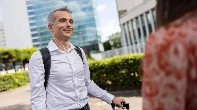 Oxygen therapy in adults - male in town 1