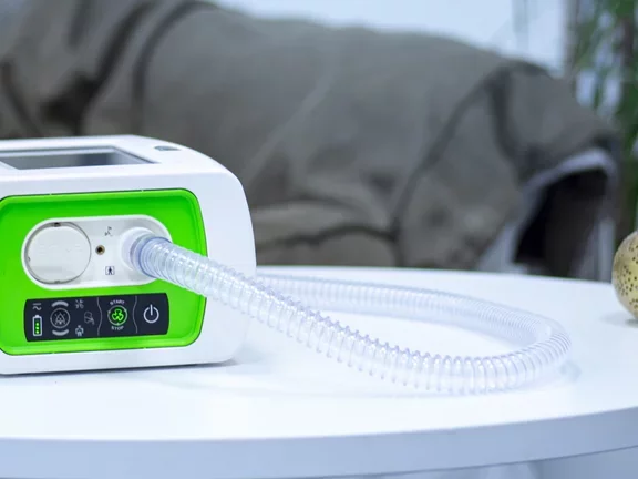 Ventilador mecânico EO-150 tem conectividade via 4g pen drive