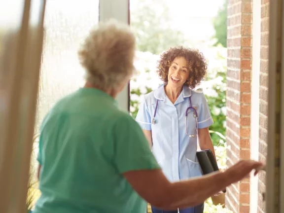 Atendimento em home care da equipe multidisciplinar
